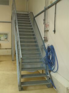 2- Escalier métalique